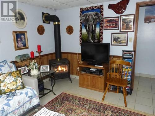 9 Wilkinson Drive, Leamington, ON - Indoor With Fireplace