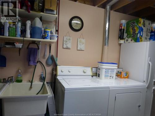 9 Wilkinson Drive, Leamington, ON - Indoor Photo Showing Laundry Room