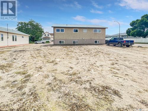 202 7Th Avenue Ne, Swift Current, SK - Outdoor With Exterior