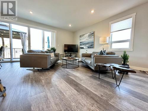 7016 Wren Drive, Osoyoos, BC - Indoor Photo Showing Dining Room