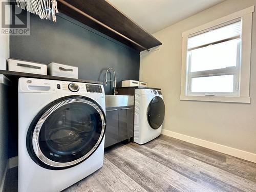 7016 Wren Drive, Osoyoos, BC - Indoor Photo Showing Laundry Room