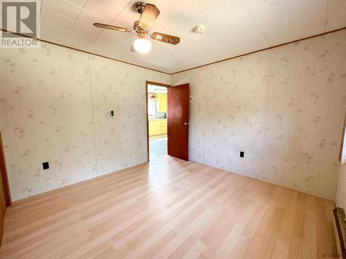 1099 Besaw Rd, Iroquois Falls, ON - Indoor Photo Showing Other Room