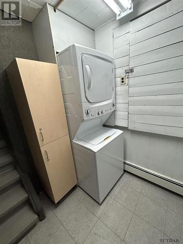 466 Spruce St S, Timmins, ON - Indoor Photo Showing Laundry Room