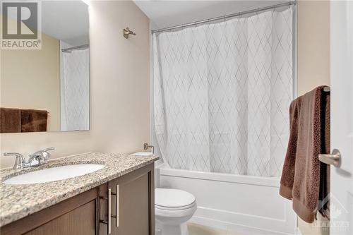 54 Moonbeam Street, Ottawa, ON - Indoor Photo Showing Bathroom