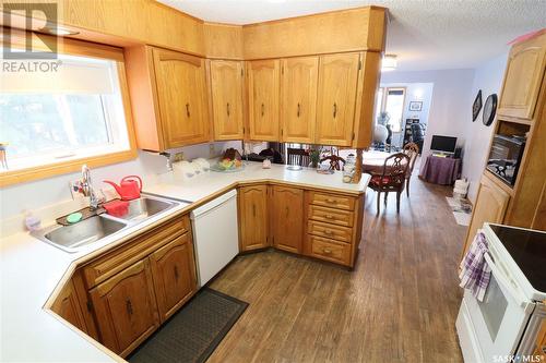 2213 Spruce Street, Denare Beach, SK - Indoor Photo Showing Kitchen With Double Sink