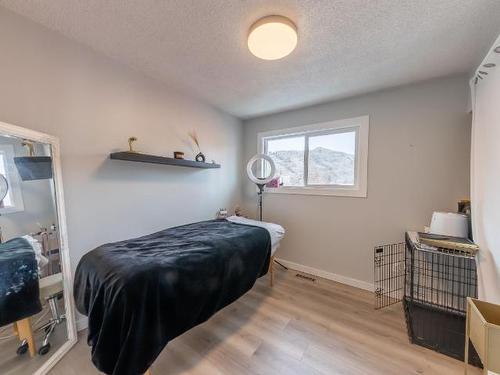 3192 Wawn Cres, Kamloops, BC - Indoor Photo Showing Bedroom