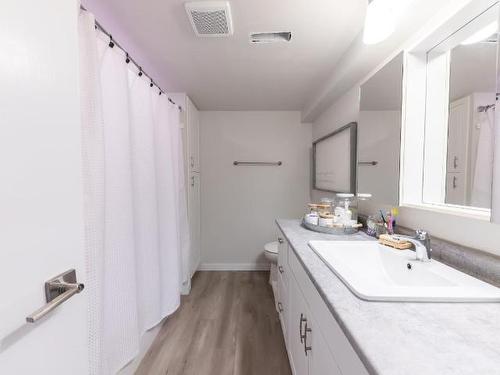 3192 Wawn Cres, Kamloops, BC - Indoor Photo Showing Bathroom