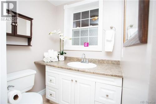 18 Hillview Street, Upper Kingsclear, NB - Indoor Photo Showing Bathroom