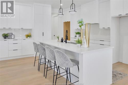 11 Cypress Pointe, Leamington, ON - Indoor Photo Showing Kitchen