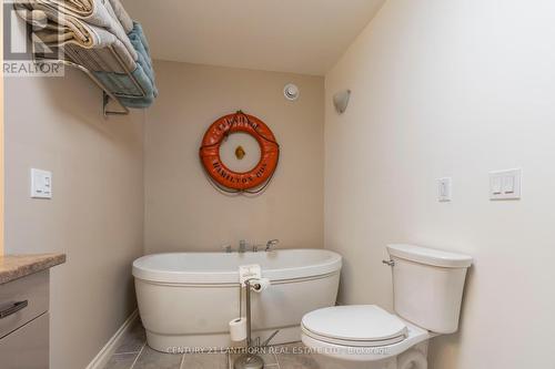 1649 County Rd 15 Road N, Prince Edward County, ON - Indoor Photo Showing Bathroom