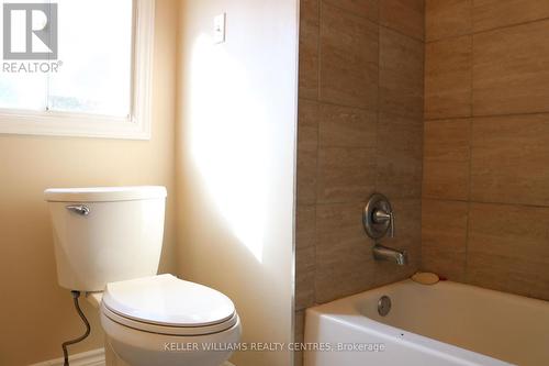 973 Oakhill Boulevard, Fort Erie, ON - Indoor Photo Showing Bathroom
