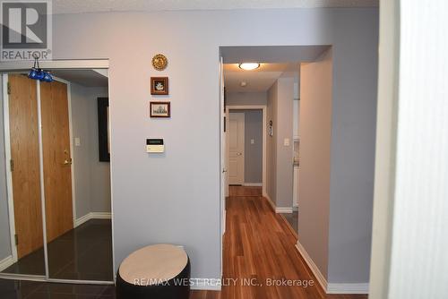 310-29 Northern Heights Dr, Richmond Hill, ON - Indoor Photo Showing Other Room