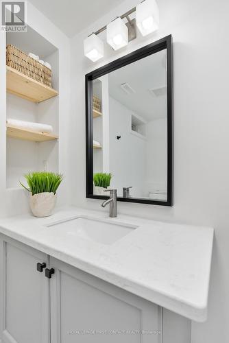 10 Mulberry Crt, Barrie, ON - Indoor Photo Showing Bathroom