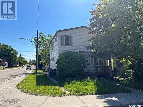 202 L Avenue S, Saskatoon, SK - Outdoor