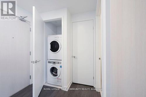 #2805 -115 Blue Jays Way, Toronto, ON - Indoor Photo Showing Laundry Room