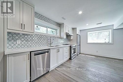 507 Mill St S, Clarington, ON - Indoor Photo Showing Kitchen With Upgraded Kitchen