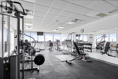 1225 Riverside Drive West Unit# 307, Windsor, ON - Indoor Photo Showing Gym Room