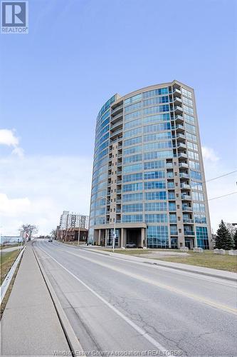 1225 Riverside Drive West Unit# 307, Windsor, ON - Outdoor With Facade