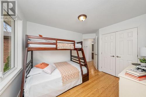 506 Zone Street, Plympton-Wyoming, ON - Indoor Photo Showing Bedroom