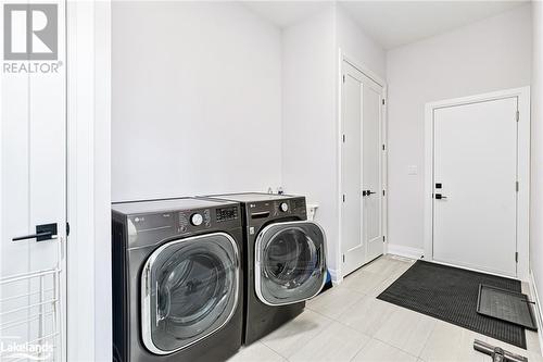 107 Sladden Court, Thornbury, ON - Indoor Photo Showing Laundry Room