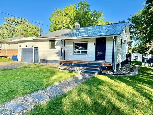 367 Bridge Street, Virden, MB - Outdoor