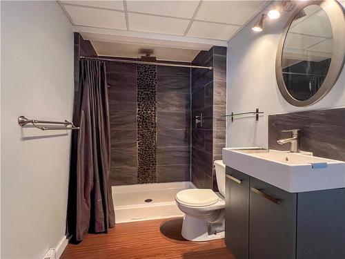 367 Bridge Street, Virden, MB - Indoor Photo Showing Bathroom