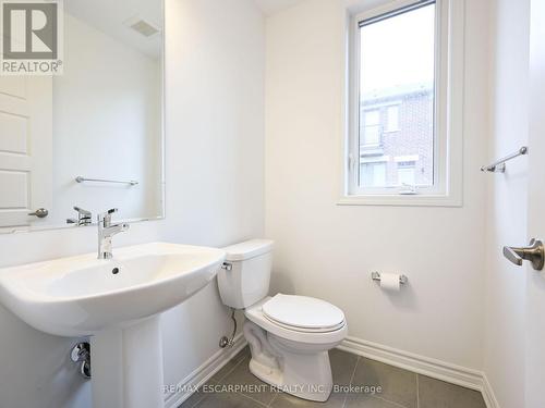 4045 Saida Street, Mississauga, ON - Indoor Photo Showing Bathroom