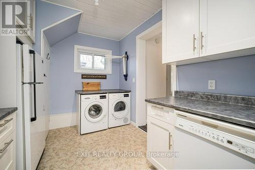 348 Metcalf St, Tweed, ON - Indoor Photo Showing Laundry Room