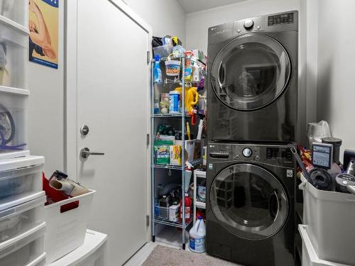 122-2045 Stagecoach Drive, Kamloops, BC - Indoor Photo Showing Laundry Room