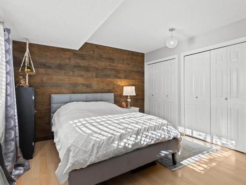 1206 Clearview Drive, Kamloops, BC - Indoor Photo Showing Bedroom