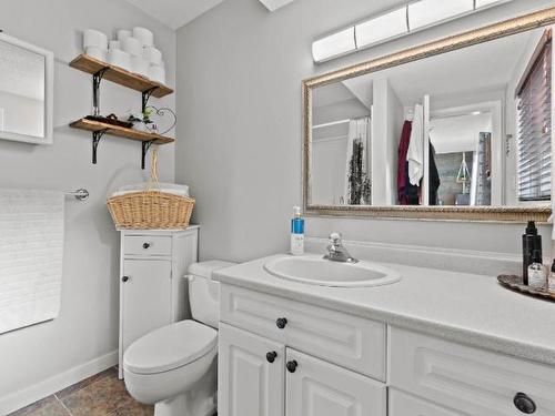 1206 Clearview Drive, Kamloops, BC - Indoor Photo Showing Bathroom