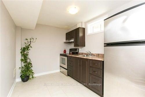 Bsmt-5073 Churchill Meadows Blvd, Mississauga, ON - Indoor Photo Showing Kitchen