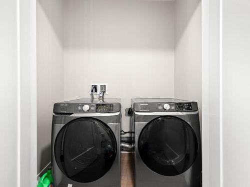 113-2575 Elston Drive, Kamloops, BC - Indoor Photo Showing Laundry Room