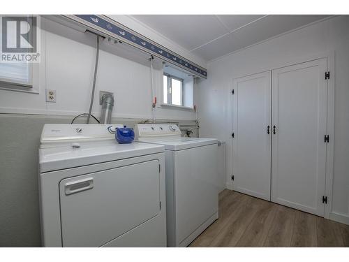 3975 Todd Road, Kelowna, BC - Indoor Photo Showing Laundry Room