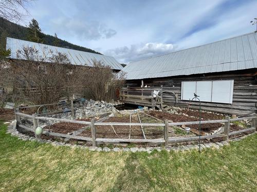 3164 Heddle Road, Nelson, BC - Outdoor