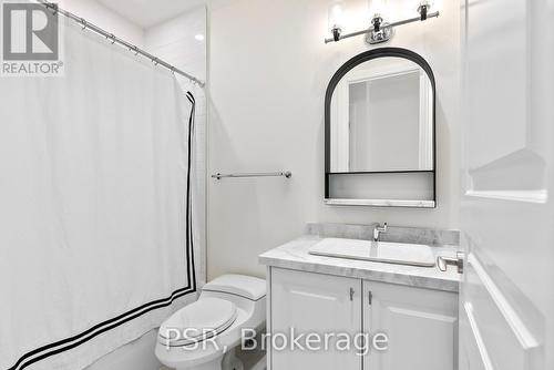 3106 - 183 Wellington Street W, Toronto, ON - Indoor Photo Showing Bathroom
