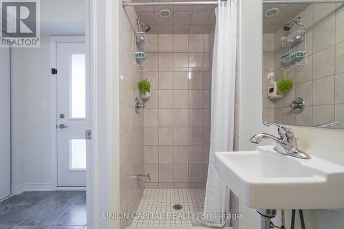 #205 -6 Anchorage Cres, Collingwood, ON - Indoor Photo Showing Bathroom