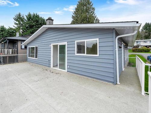 8047 Arthur St, Crofton, BC - Outdoor With Exterior