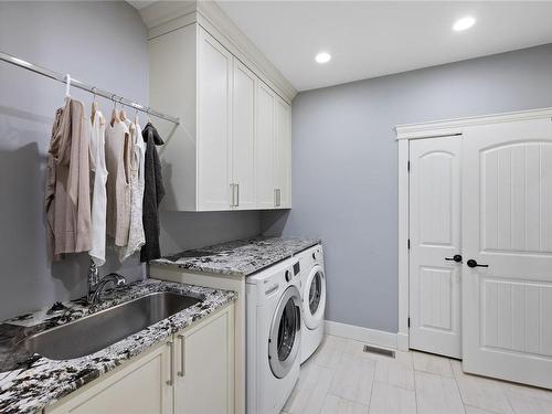 2148 Halona Way, Coombs, BC - Indoor Photo Showing Laundry Room