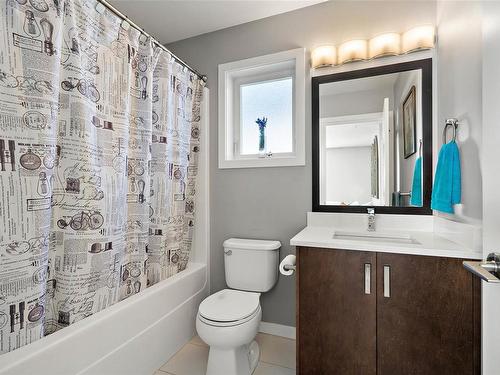 3240 Navy Crt, Langford, BC - Indoor Photo Showing Bathroom