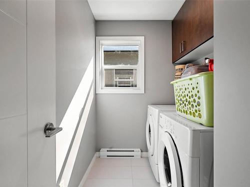 3240 Navy Crt, Langford, BC - Indoor Photo Showing Laundry Room