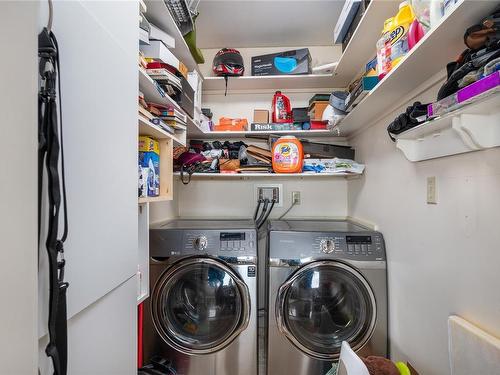 521 Larch St, Nanaimo, BC - Indoor Photo Showing Laundry Room