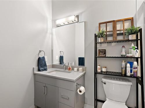 402-280 Island Hwy, View Royal, BC - Indoor Photo Showing Bathroom