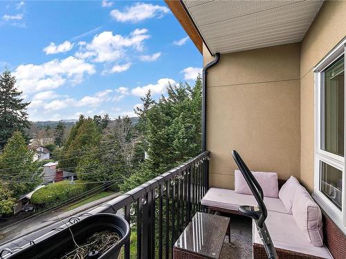 402-280 Island Hwy, View Royal, BC - Outdoor With Exterior