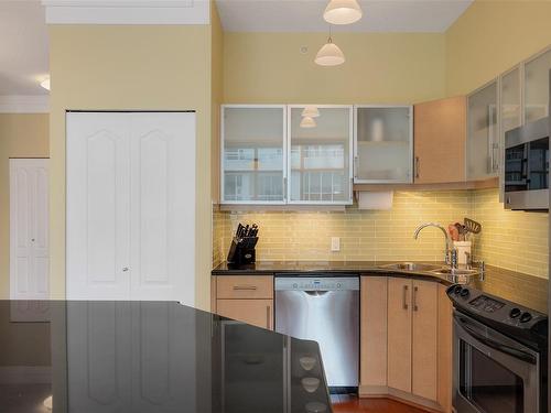 501-845 Yates St, Victoria, BC - Indoor Photo Showing Kitchen With Double Sink