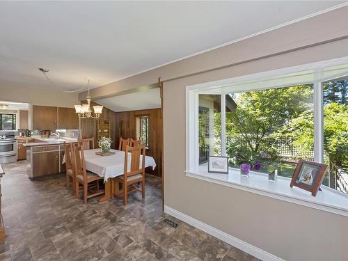 4701 Wilson Rd, Duncan, BC - Indoor Photo Showing Dining Room