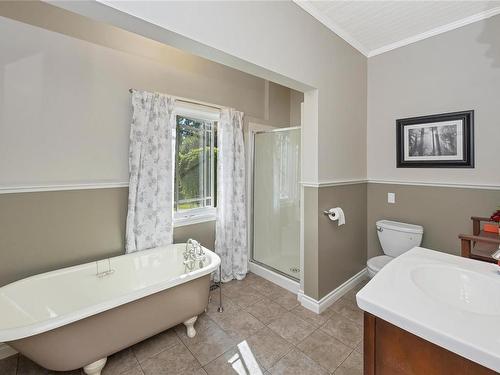 4701 Wilson Rd, Duncan, BC - Indoor Photo Showing Bathroom