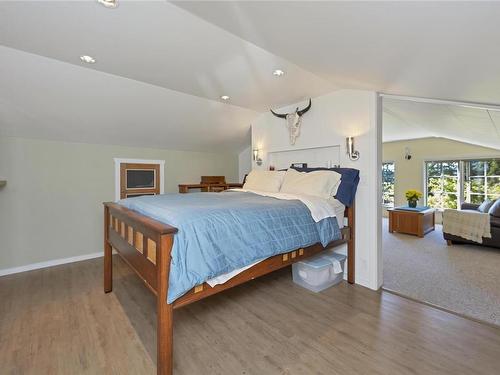 4701 Wilson Rd, Duncan, BC - Indoor Photo Showing Bedroom