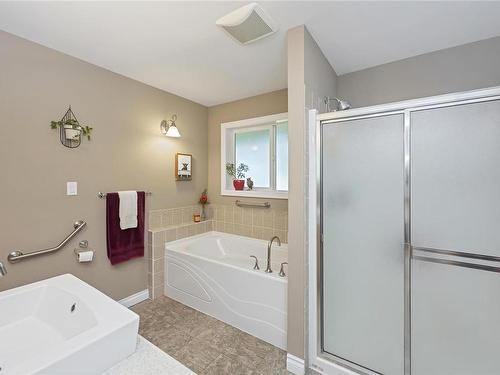 4701 Wilson Rd, Duncan, BC - Indoor Photo Showing Bathroom