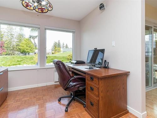 547 Fairways Pl, Cobble Hill, BC - Indoor Photo Showing Office